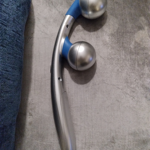 Pulse Massager with Back Scratcher - Picture 4 of 10